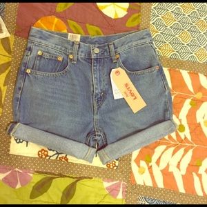 NWT Levi’s High Waisted Shorts